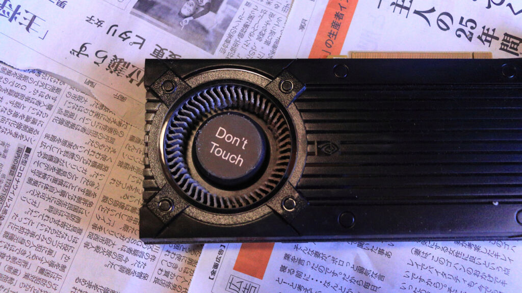 「NVIDIA GeForce GTX 1060 3GB」を「DAIV-DGZ530S2-M2SH2-VR8K」に取り付ける手順画像2