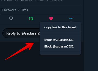 「Copy link to this Tweet」、「Mute」、「Block」の3つ以外の項目全てを非表示にした画像