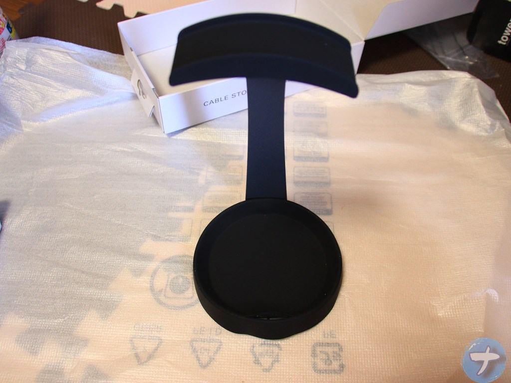 エレコムヘッドホン用スタンドT字型ブラックの写真⑦　完成状態