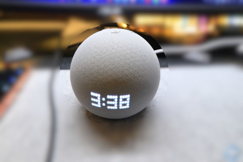 「Echo Dot with clock」の時計表記を12時間形式にした写真