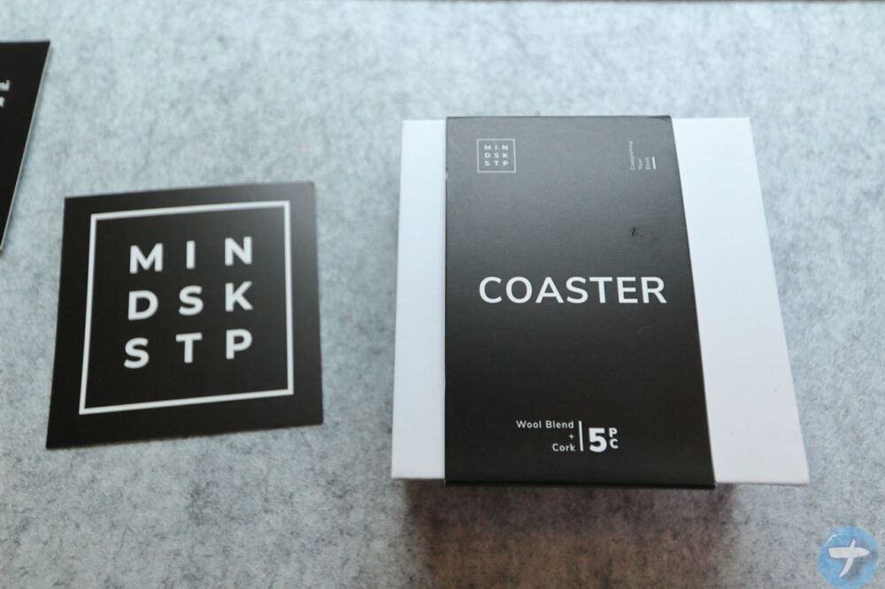 「Minimal Desk Setups」の「COASTER SET（コースター）」写真2