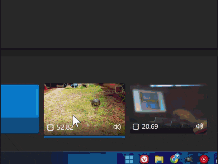 Windows11の「ビデオエディター」の「ストーリーボード」に追加した動画を並び替える手順GIF画像