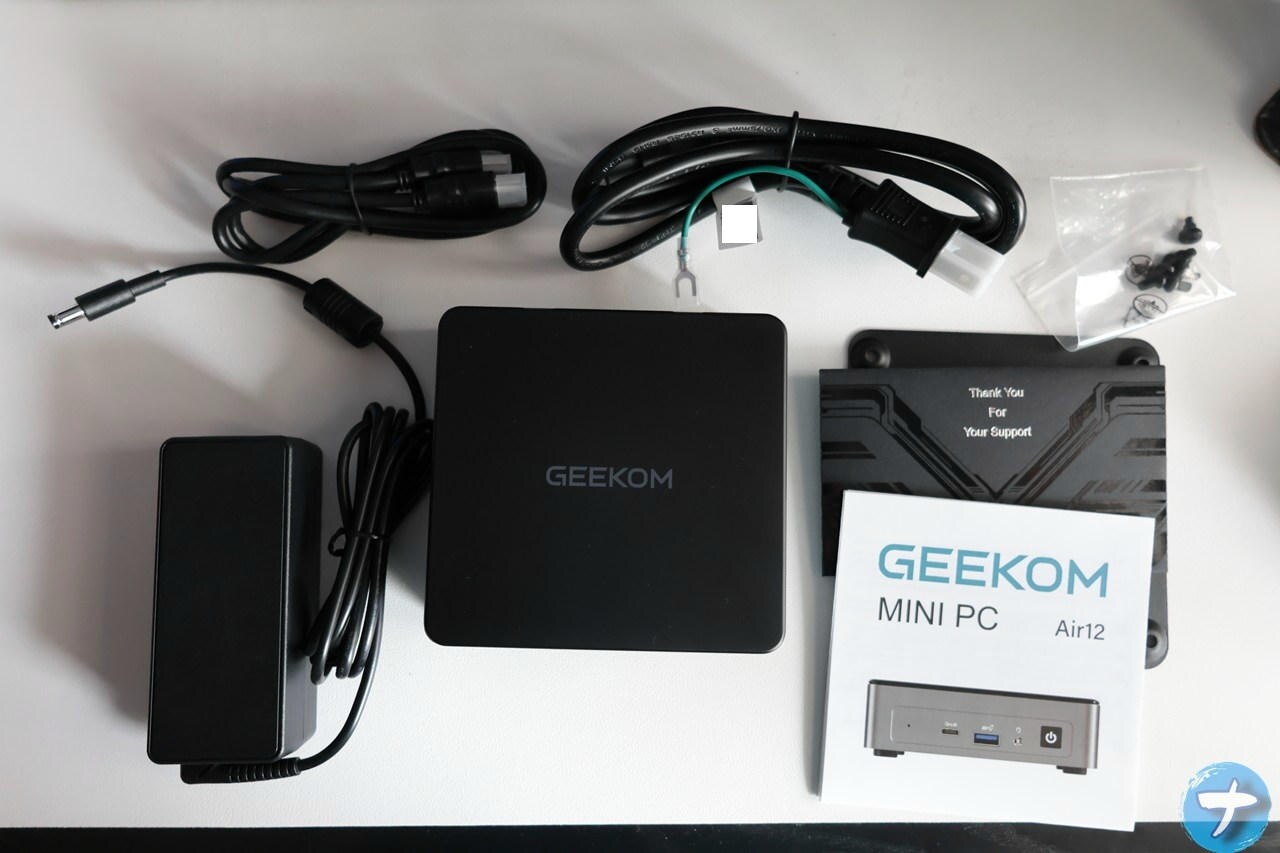 「GEEKOM Air12 2026」の内容物一覧